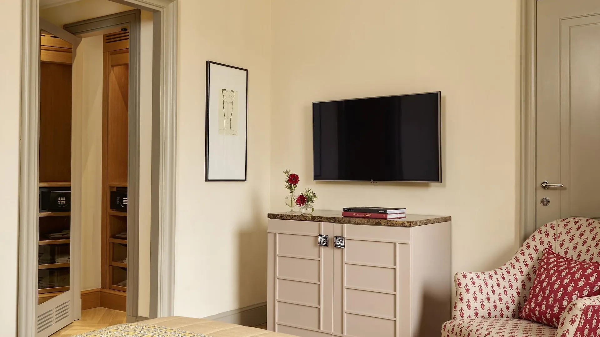 Rocco Forte Hotel Savoy Florence 5*,  Italy