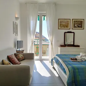 https://silvia-giulia-giovanna.hotelitalianriviera.com