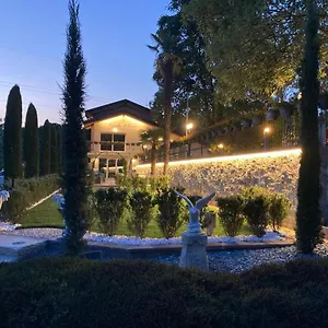https://casale-al-foino.it-lombardy.com