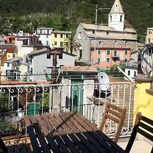 https://casa-elsa-corniglio.hotelitalianriviera.com