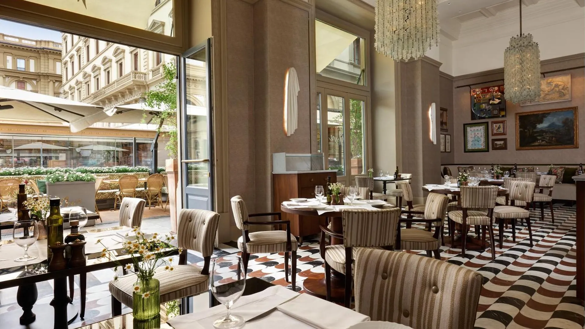 Rocco Forte Hotel Savoy Florencie 5*,