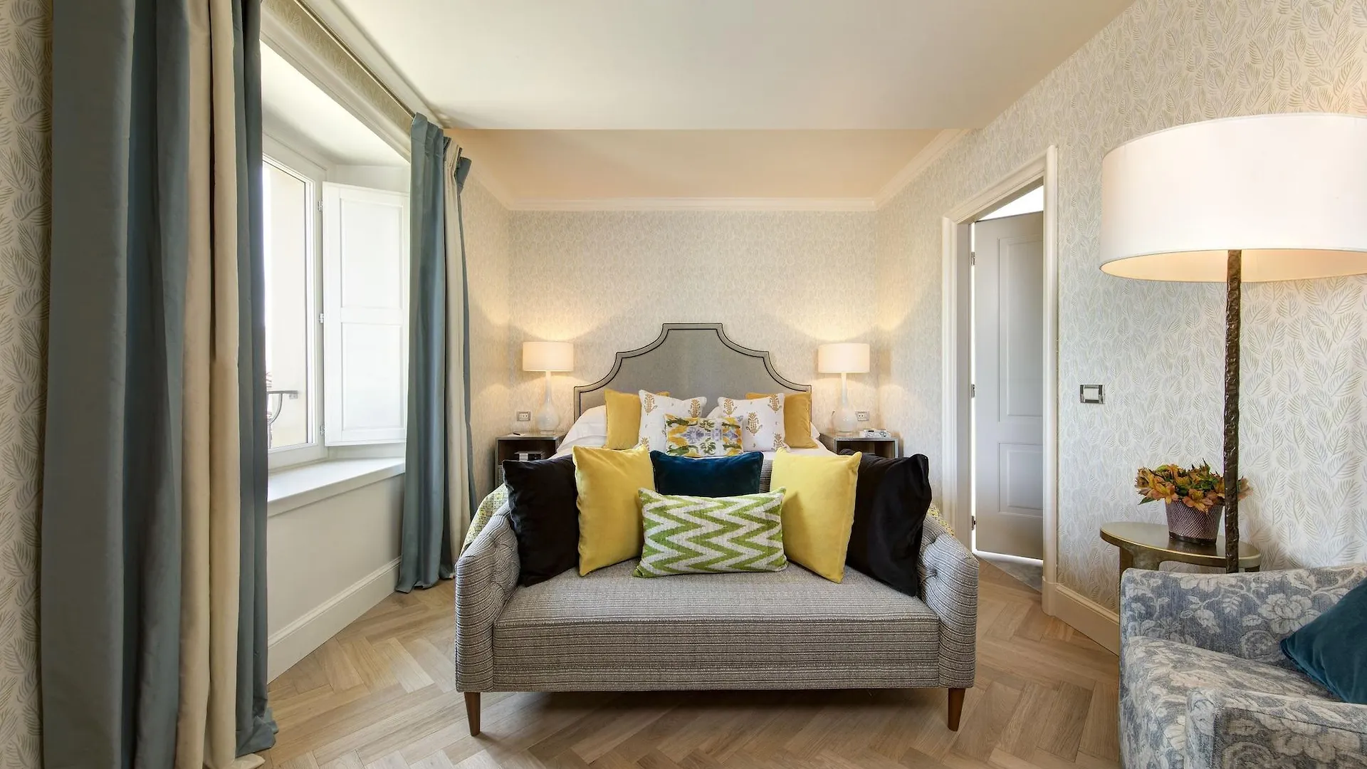 Rocco Forte Hotel Savoy Florence 5*,  Italy