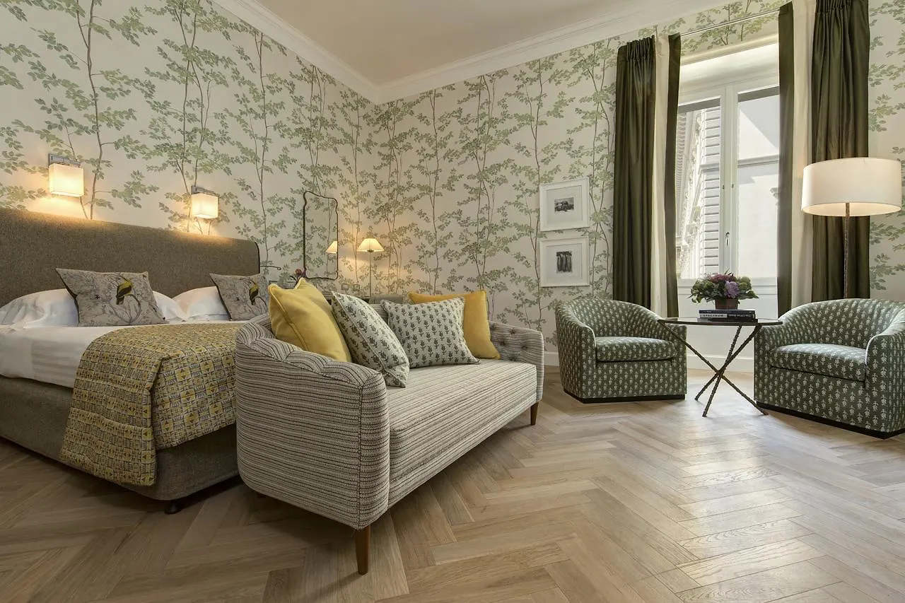 Rocco Forte Hotel Savoy Florence 5*,
